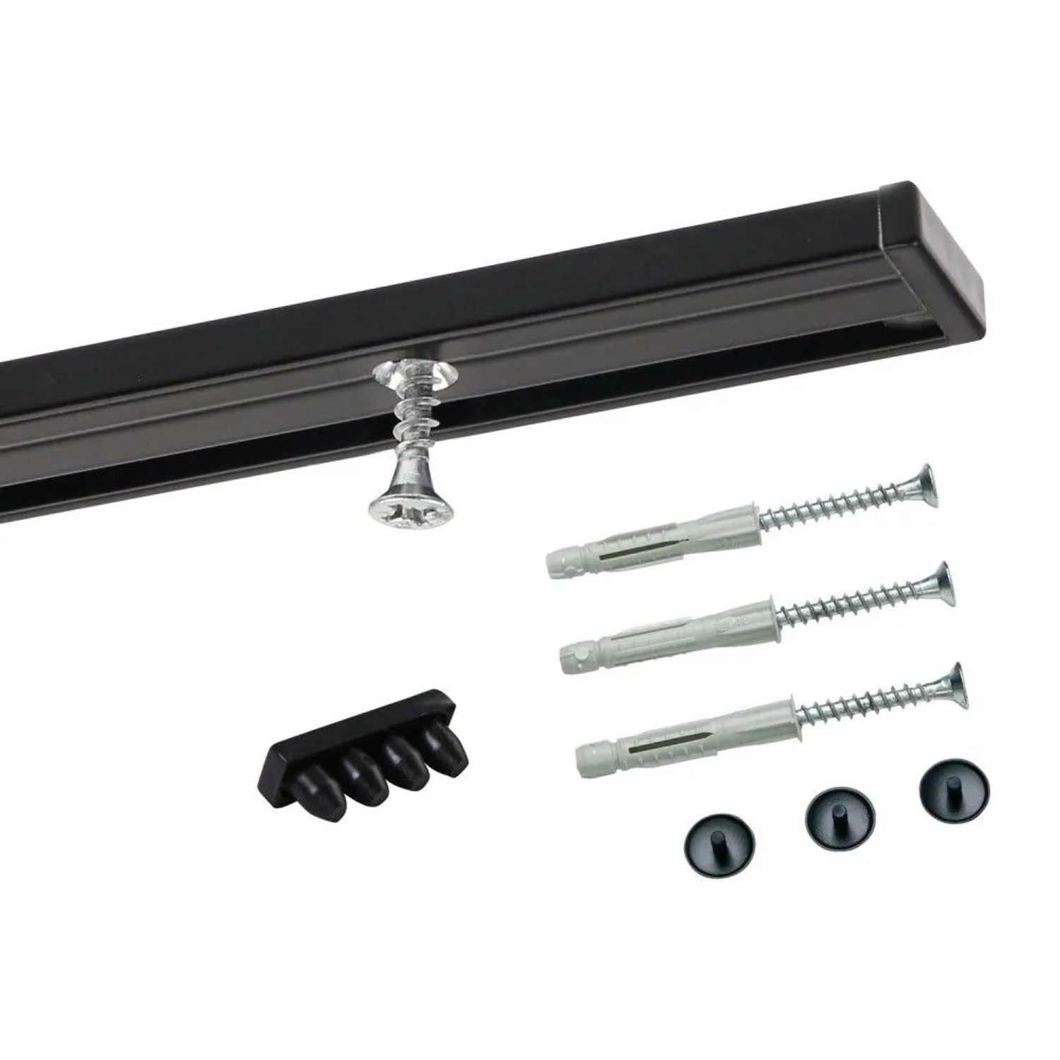 Schwarze Gardinenschiene mit Befestigungsmaterial für Deckenmontage: Schrauben, Dübel, Abdeckkappen. Minimalistisch.