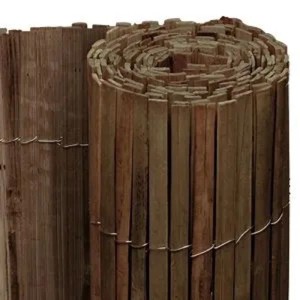 Sol Royal Bambus Sichtschutzzaun B55, 80x600cm, braun gerollt und aufgestellt.