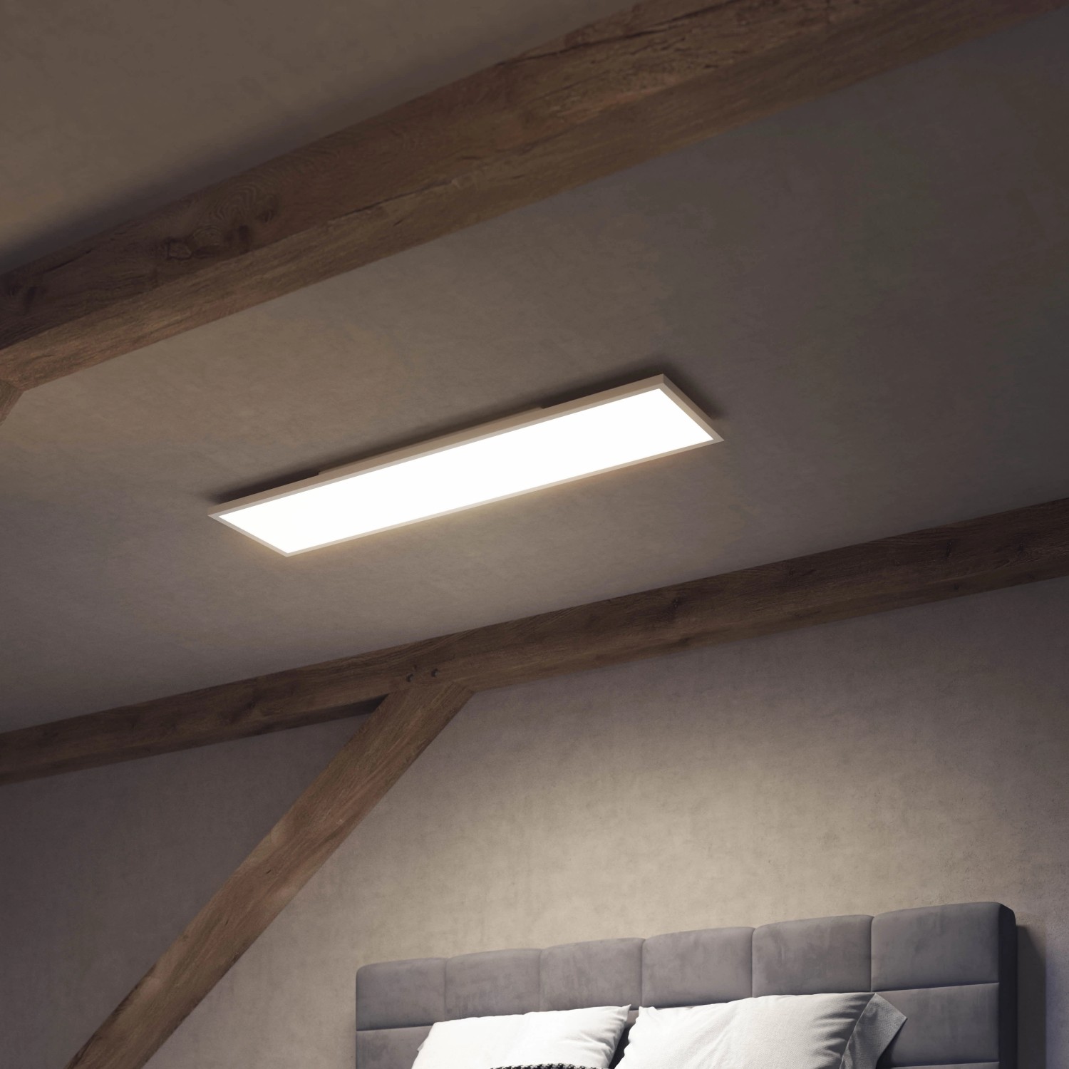 Rechteckige Philips Hue Panel Deckenleuchte Surimu White & Color Ambiance, montiert an einer Decke.