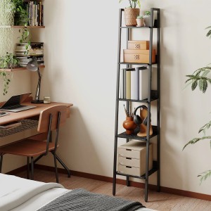Schwarzes Songmics Leiterregal Barnet mit 5 Ebenen im Industrie-Design, ideal für Bücher und Deko.