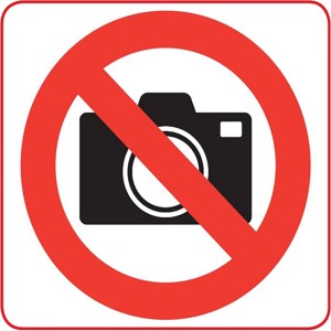 Conacord "Keine Fotos" Aufkleber, 85x80mm, roter Kreis mit durchgestrichener Kamera.