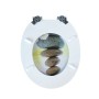 Weißer Sinobath WC-Sitz mit Steinstapel-Motiv, Absenkautomatik und robusten Scharnieren.
