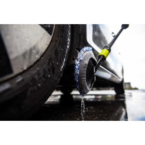 AVA Mikrofaser Pads im Einsatz am Auto. Zubehör für Hochdruckreiniger, 4 Stück im Set.