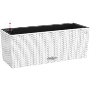 Weißer Lechuza Balconera Cottage 50 Blumenkasten mit Bewässerungssystem und Flechtoptik.