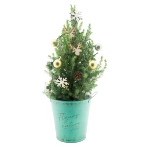 Dekorierte Zuckerhut-Fichte im Zinktopf mit Kugeln, Sternen und Rentieren als Weihnachtsbaum.