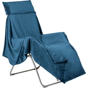 Lafuma Fleecedecke Flocon Dark Blue auf Relaxliege, weiches Polaire Fjord Material.