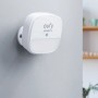Weißer Eufy Bewegungssensor an Wand montiert. Kameraüberwachung für mehr Sicherheit.