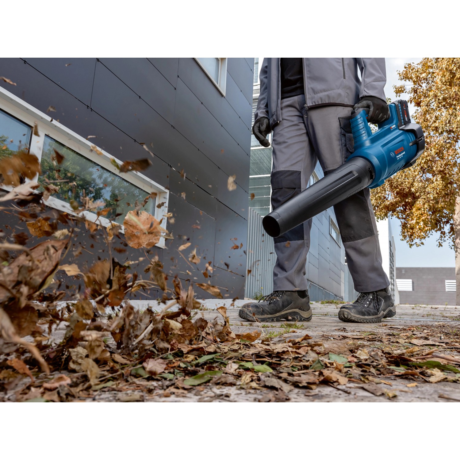 Bosch Professional AkkuLaubbläser GBL 18V750 Solo kaufen bei OBI