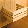 Detailaufnahme einer Kopfstütze aus Holz für die Weka Massivholzsauna Turku.