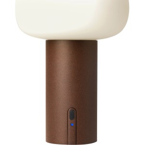 Rostfarbene Konstsmide LED-Tischleuchte Antibes für Innen und Außen, Ø 13 cm.