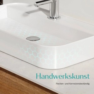 Weißes, rechteckiges Keramik-Aufsatzwaschbecken mit Hahnloch und Armatur. Modernes Design für Ihr Badezimmer.