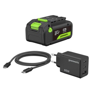 Greenworks Akku-Starter-Set: 24V Akku, Ladegerät und Kabel in Schwarz/Grün.