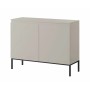 Selsey Sideboard Bemmi 100 cm, kaschmirgrau, mit zwei Türen und hohen schwarzen Metallbeinen. Modernes Design.