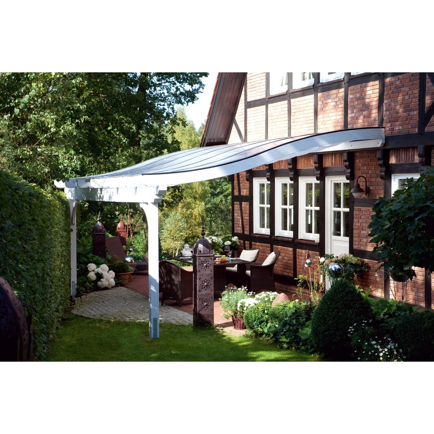 Skan Holz Terrassenüberdachung Verona aus Leimholz, 541x239cm, mit geschwungenen Sparren.