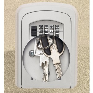 Master Lock Schlüsseltresor 5401EURDCRM zur Wandmontage in Creme mit Schlüsseln.