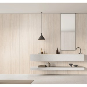 Beige Kronoflooring Wandverkleidung Rock the Wall Flowstone im Badezimmer.