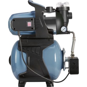 Hauswasserwerk HWW 3500 mit Manometer und Vorfilter für Gartenbewässerung.
