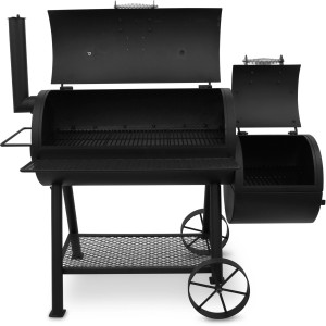 Schwarzer Char-Broil Oklahoma Joe Smoker Holzkohlegrill mit Rädern, Seitenablage und Thermometer.