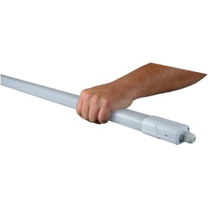 Graue LED-Wannenleuchte Lite IP65, 150 cm lang, in der Hand gehalten.