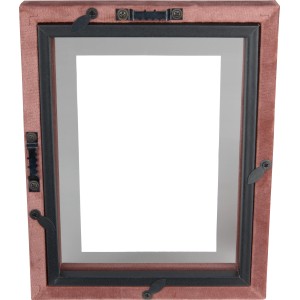 Rückseite des rosa Bilderrahmens in Samtoptik Modern Antique, 10x15 cm, mit Aufhängern.