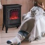Schwarzer HOMCOM Elektrokamin mit realistischer Flamme, sorgt für gemütliche Wärme im Wohnraum.