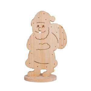 Näve LED Weihnachtsdeko Santa aus Holz, 49 cm hoch, für Innen, batteriebetrieben.