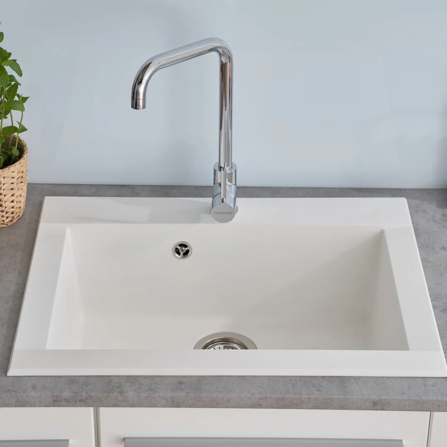 Respekta Einbauspüle Mineralite Ohio, 66x50 cm, Weiß. Granitspüle mit Hahn und Abfluss.