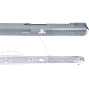 Graue LED-Wannenleuchte, 120 cm, geöffnet, Details der Installation sichtbar.