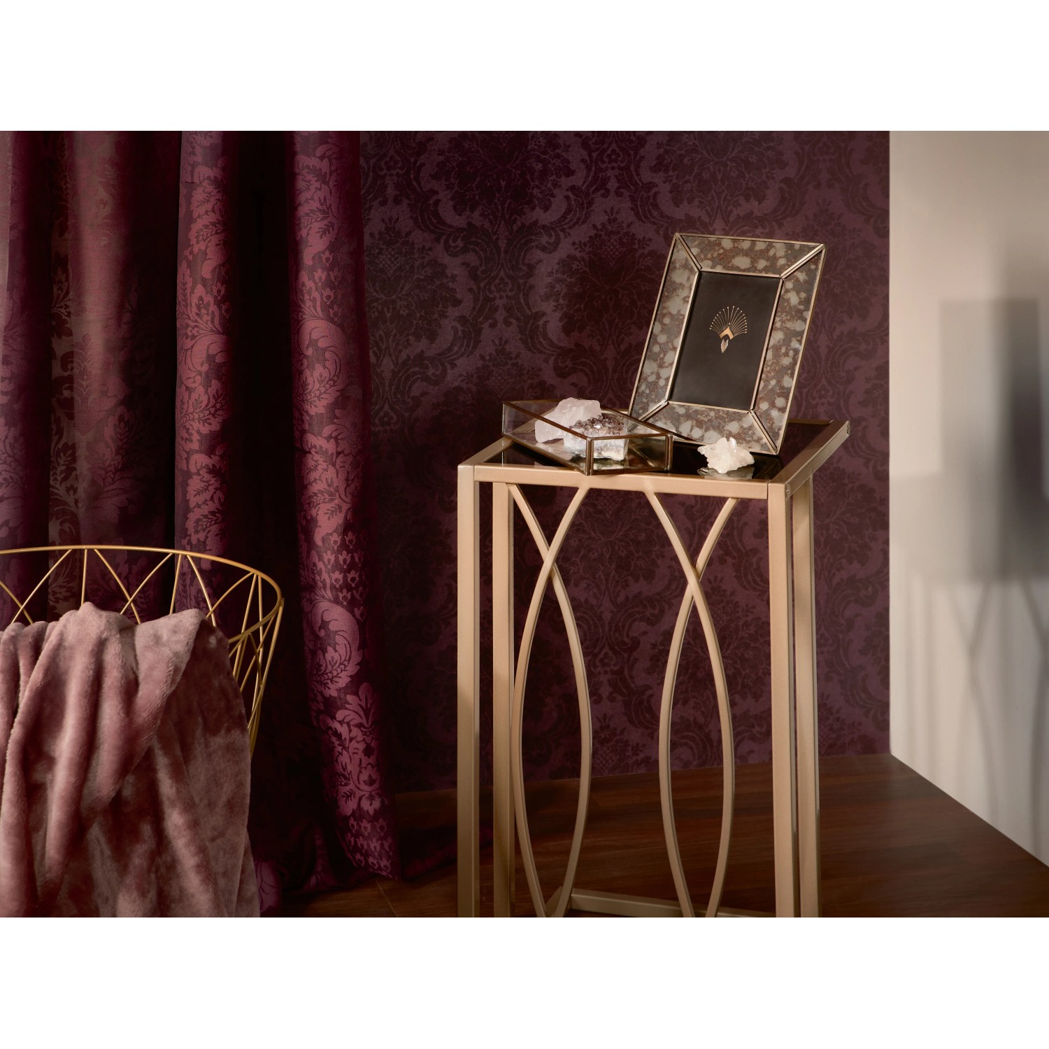 Bilderrahmen Blush Bordeaux, 10x15 cm, aus Glas und Metall im Boudoirstil.