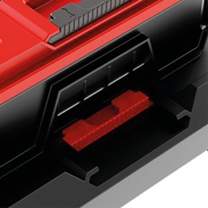 Detailaufnahme: Einhell E-Case Rollbrett Systemkoffer, Verriegelungssystem für Werkzeugkoffer.