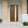 Moderne Splendoor Sicherheits-Haustür Berlin Prime RC2 in Nussbaum mit Edelstahlapplikationen.