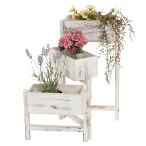 Weißes MCW Pflanzregal/Standregal mit drei Pflanzkörben im Shabby-Look.