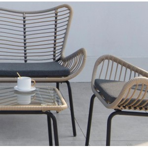 Acamp Loungegruppe Korfu, schwarz/Bambus, mit Tisch und Polyrattan-Sesseln für den Garten.