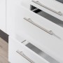 Detailansicht: Respekta Premium Küchenzeile 300 cm mit weißen Hochglanzfronten und Schubladen.