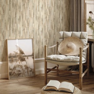 Beige Vliestapete in Holzoptik von Marburg, modernes Design für Wohnräume.