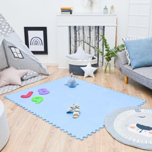 Blaue LittleTom Puzzlematte (18 Teile, 30x30 cm) als weiche Spielmatte für Babys & Kinder im Kinderzimmer.