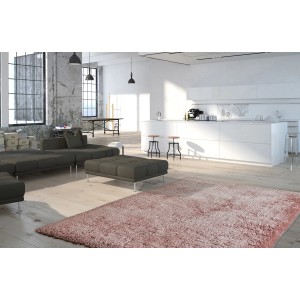 Hochflor-Teppich Sanzee in Powderpink, 160x230 cm. Weicher, handgetufteter Teppich für Wohnräume.