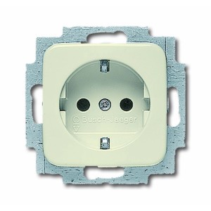 Busch-Jaeger Steckdoseneinsatz Duro 2000 SI, weiß, für Elektroinstallationen.
