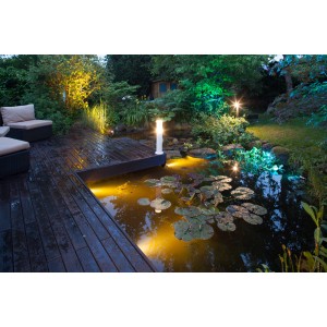 Heissner SMART LIGHT LED-Spot beleuchtet Teich und Garten in Multicolor. 9 Watt.