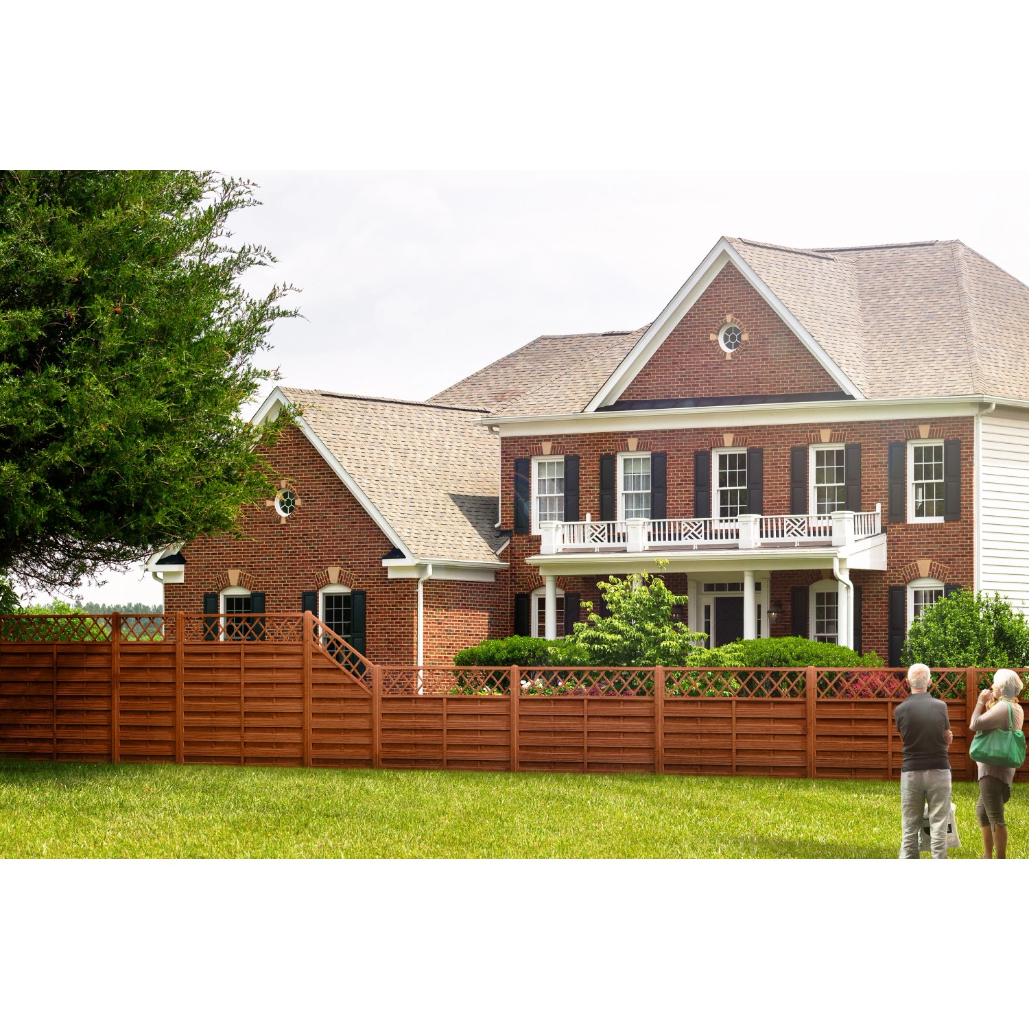 Teakfarbener Sichtschutzzaun Country, 180x120/90cm, vor einem Haus mit Garten.