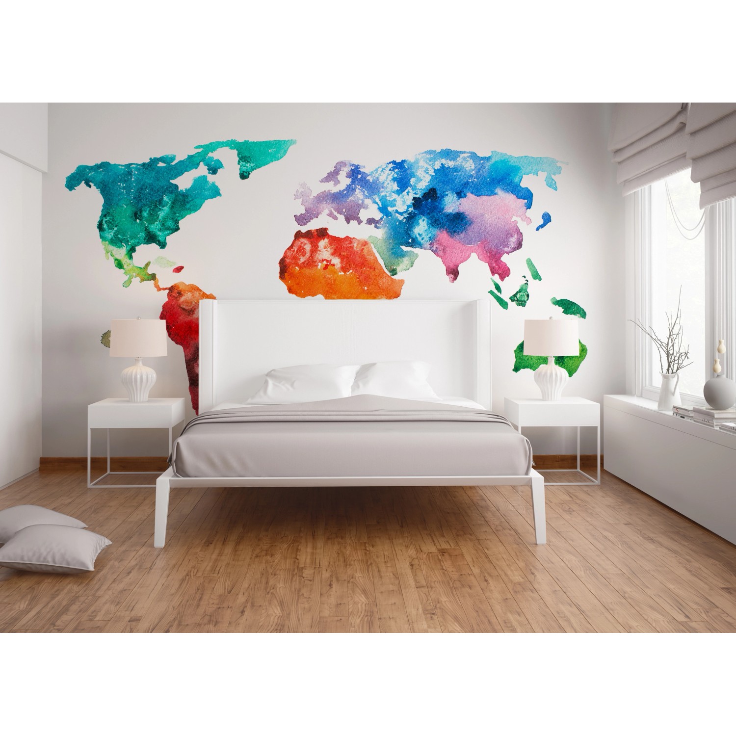 Fototapete Weltkarte bunt (3,50x2,55m) im Schlafzimmer als Wanddeko.