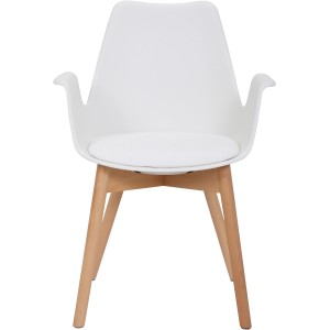 2er-Set Kayoom Chaplin 110 Polsterstühle in Weiß mit hellem Holzgestell.