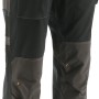 Cat Bundhose Essential, schwarz, Größe 32x30. Robuste Arbeitshose mit verstärkten Knien und vielen Taschen.