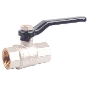 Kirchhoff Kugelhahn, 1/2 Zoll Innengewinde, vernickelt mit schwarzem Griff.