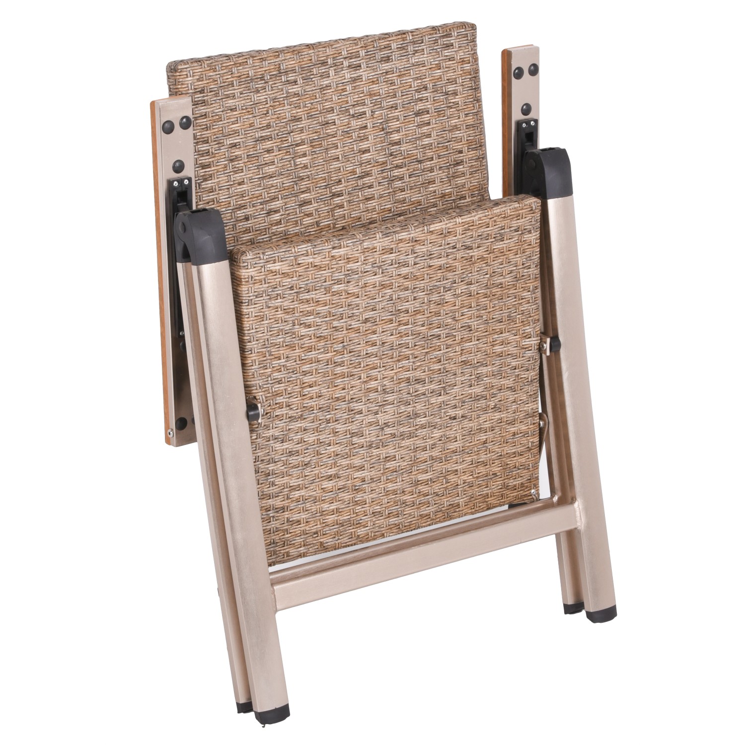 Zusammengeklappter Garden Pleasure Hochlehner Florance in Champagner. Gartenstuhl mit Geflecht und Aluminiumgestell.