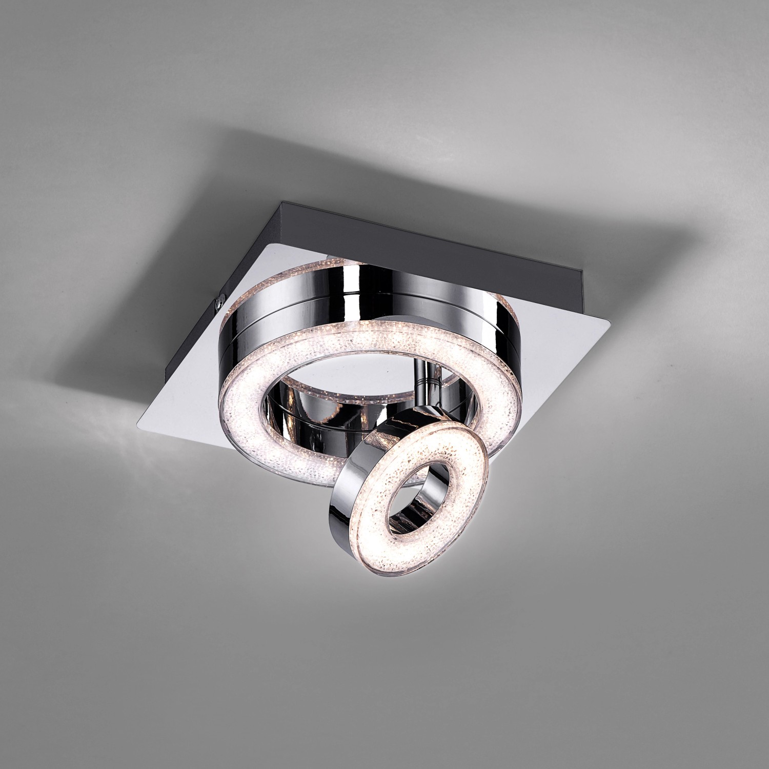 Moderne LED-Deckenleuchte Tim Chrom, 17x17 cm, mit drehbarem Leuchtring für warmweißes Licht.