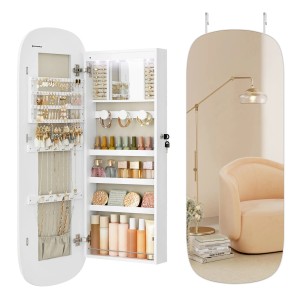 Weißer Songmics Schmuckschrank Aileas mit Spiegel zur Wandmontage, offen mit Schmuck und Kosmetik.