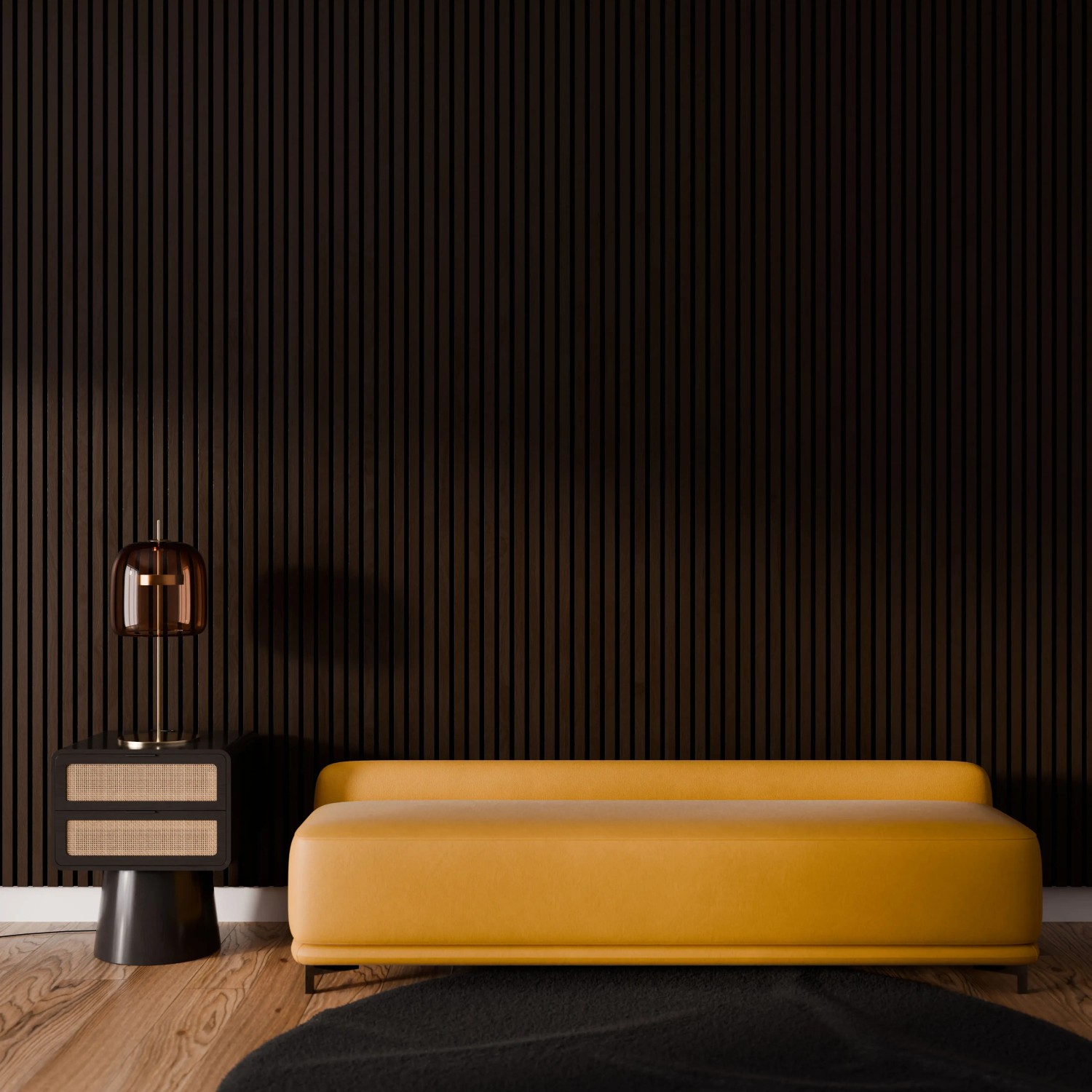 Wohnraum mit Akustikpaneel Wandverkleidung Eiche geräuchert, gelbem Sofa und Lampe.
