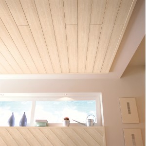 Wand- und Deckenpaneel Birmingham Eiche von Kronoflooring, helle Holzoptik mit Schattenfuge.