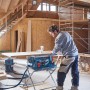 Bosch Professional Untergestell GTA 560 mit Tischkreissäge GTS 635 im Einsatz.